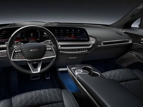 New 2026 Cadillac Lyriq V AWD/4WD image 18