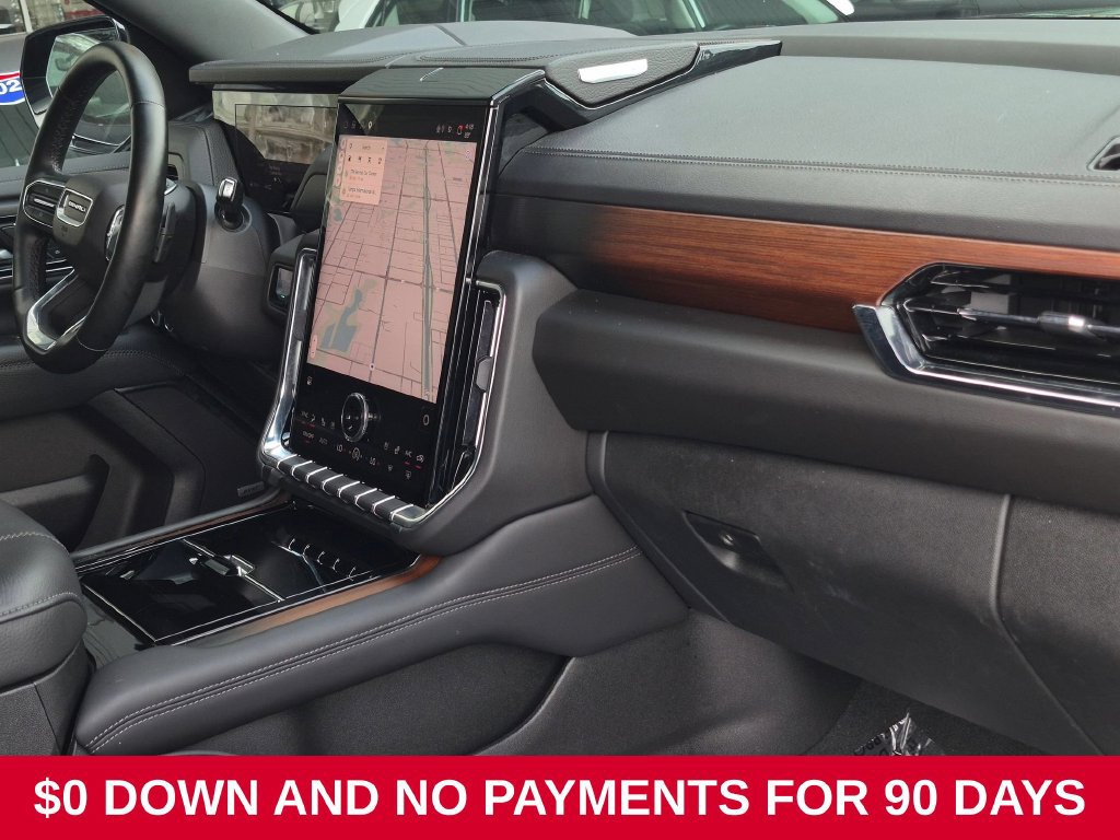 Used 2025 GMC Yukon Denali AWD/4WD image 33