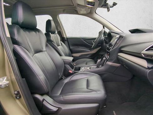 Certified 2023 Subaru Forester Limited image 29