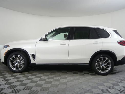 Used 2026 BMW X5 xDrive40i w/ Climate Comfort Package AWD/4WD image 6