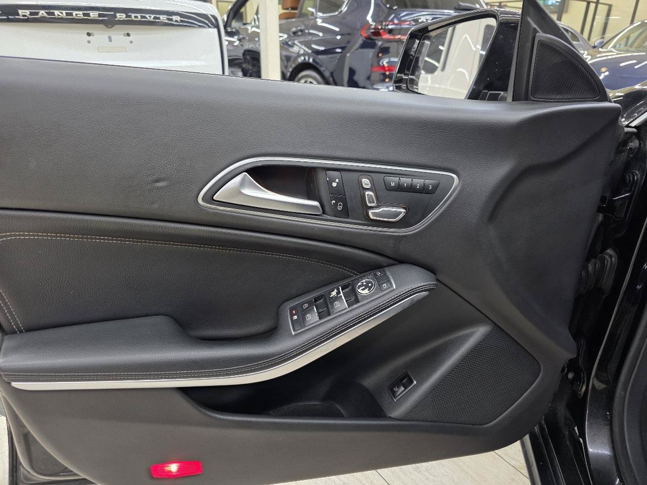 Used 2018 Mercedes-Benz CLA 250 4MATIC image 35