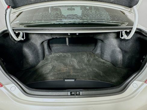 Used 2014 Toyota Camry XLE image 26