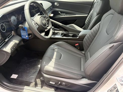 New 2026 Hyundai Elantra Limited FWD image 10