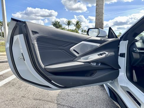 Used 2023 Chevrolet Corvette Z06 w/ Z07 Performance Package image 19