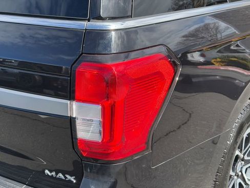 Used 2024 Ford Expedition Max XLT image 7