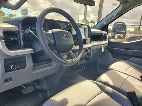 New 2026 Ford F250 XL w/ XL Chrome Package image 10