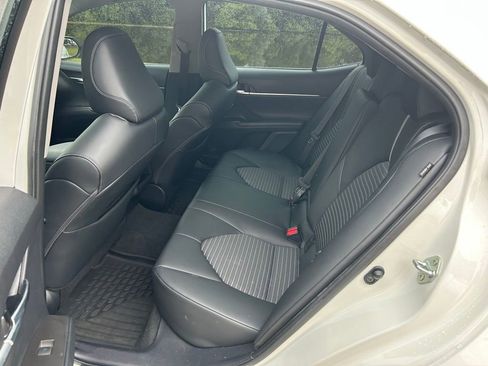 Used 2023 Toyota Camry SE FWD image 14