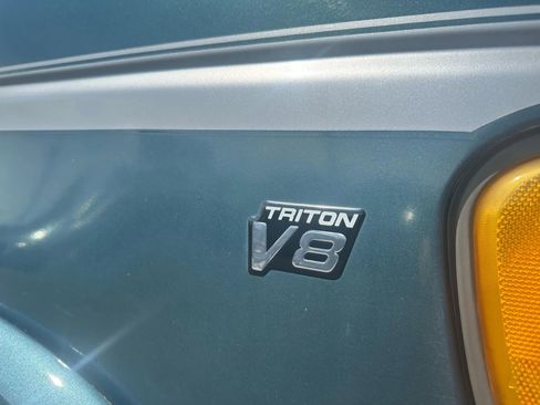 Used 1997 Ford E-150 and Econoline 150 image 9