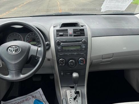 Used 2012 Toyota Corolla L image 11