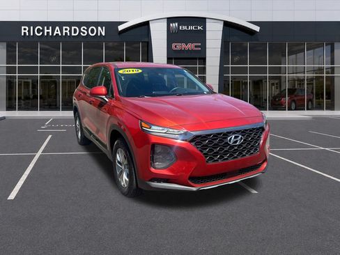 Used 2019 Hyundai Santa Fe SE AWD/4WD image 8