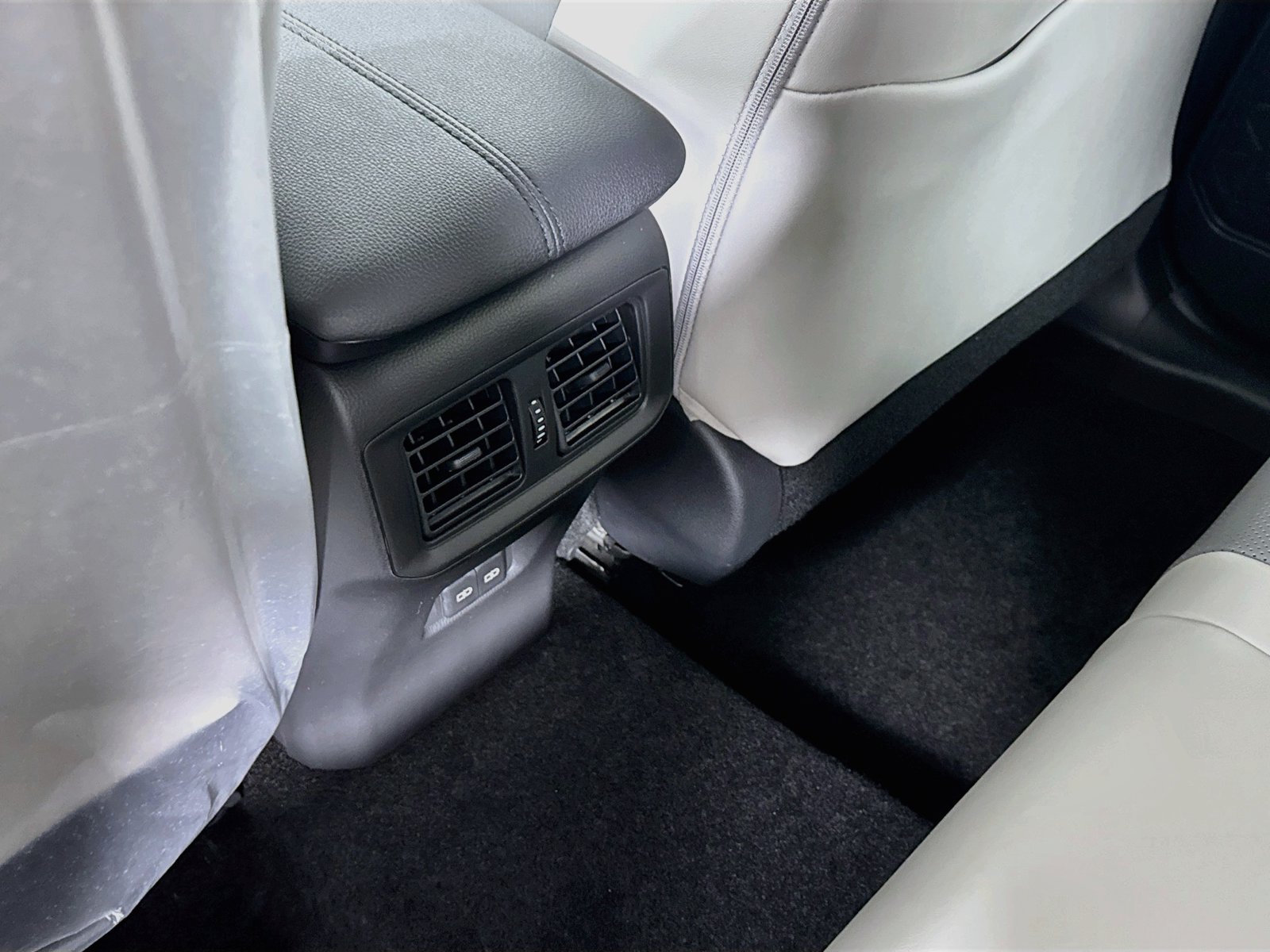 Certified 2025 Toyota RAV4 Limited w/ Advanced Technology Package AWD/4WD image 14