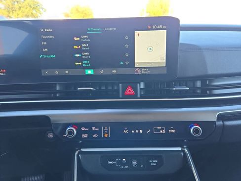 Certified 2025 Kia Carnival SX w/ SX Dark Edition Package image 27