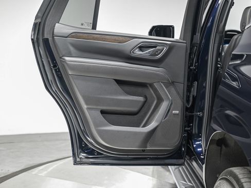 Used 2024 Chevrolet Tahoe Premier image 25