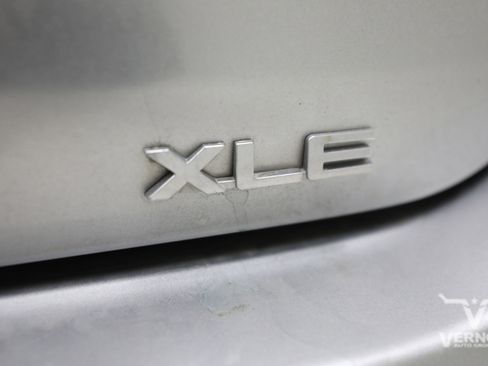 Used 2023 Toyota Highlander XLE FWD image 12