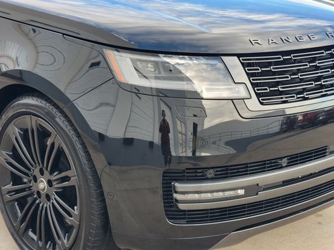 Used 2023 Land Rover Range Rover SE image 8