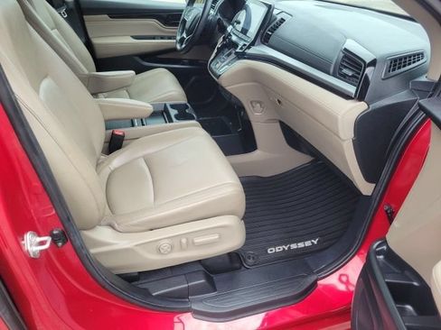 Used 2024 Honda Odyssey Touring image 11