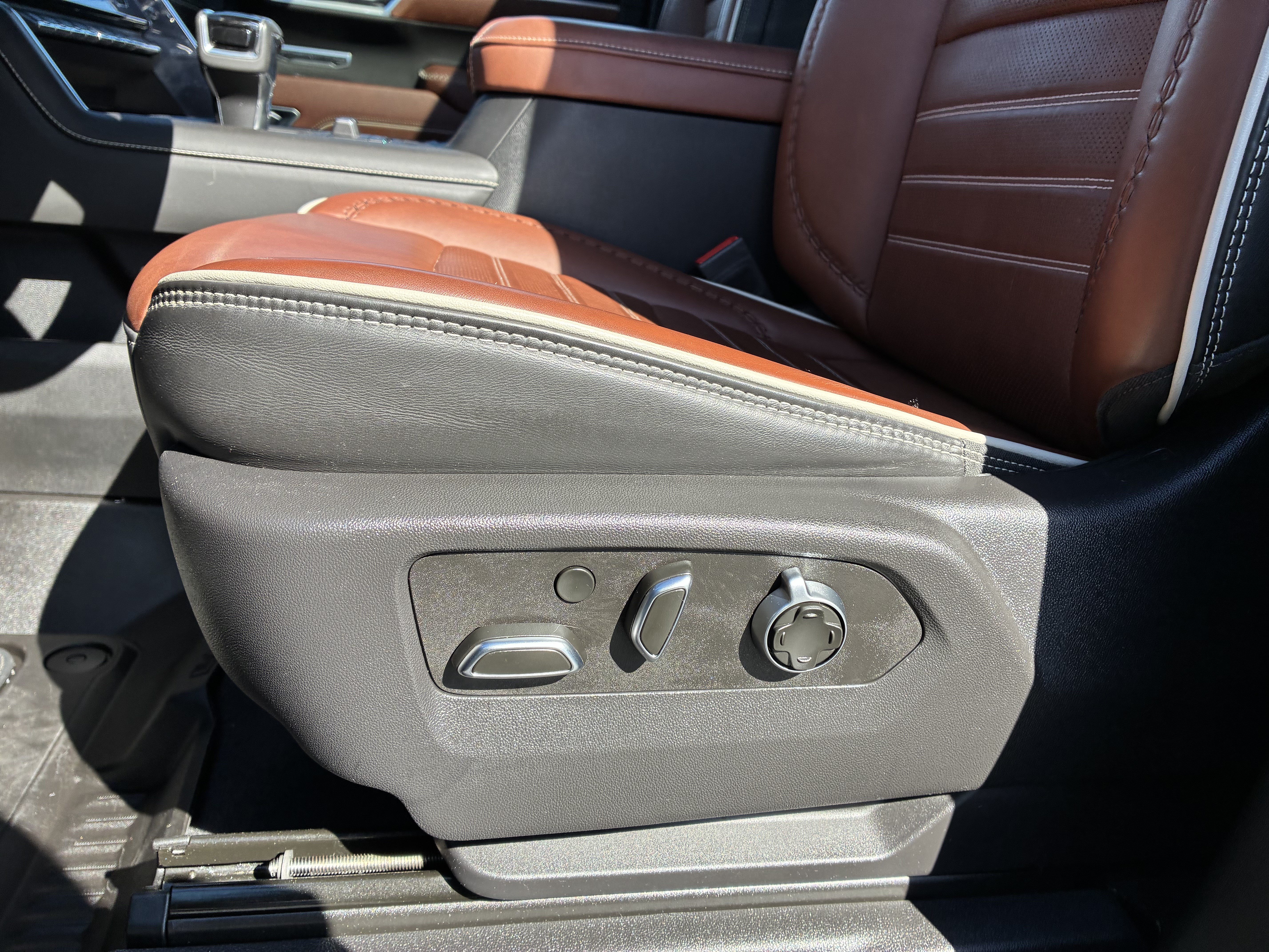 Used 2023 GMC Sierra 1500 Denali Ultimate AWD/4WD image 26