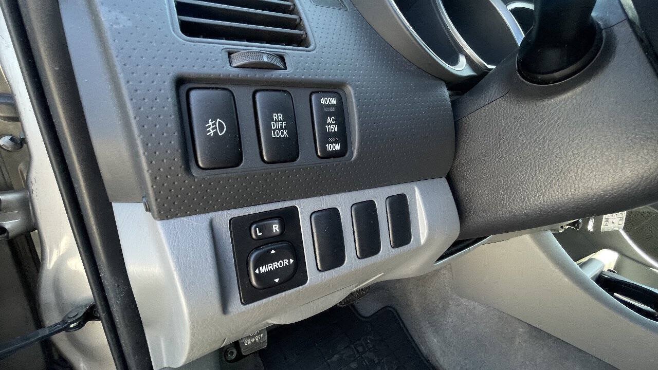 Used 2006 Toyota Tacoma 4x4 Double Cab image 13