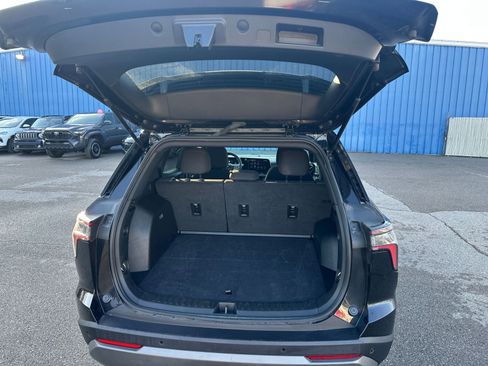 Used 2025 Chevrolet Equinox LT image 30