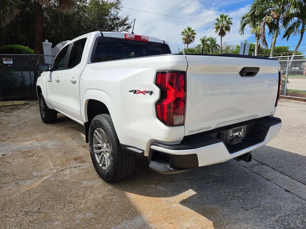 Used 2023 Chevrolet Colorado LT w/ LT Convenience Package AWD/4WD image 7