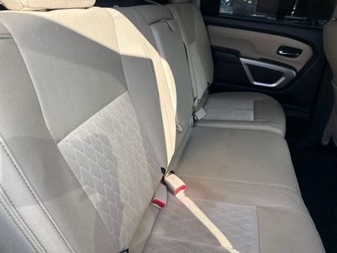 Used 2018 Nissan Titan SV AWD/4WD image 22
