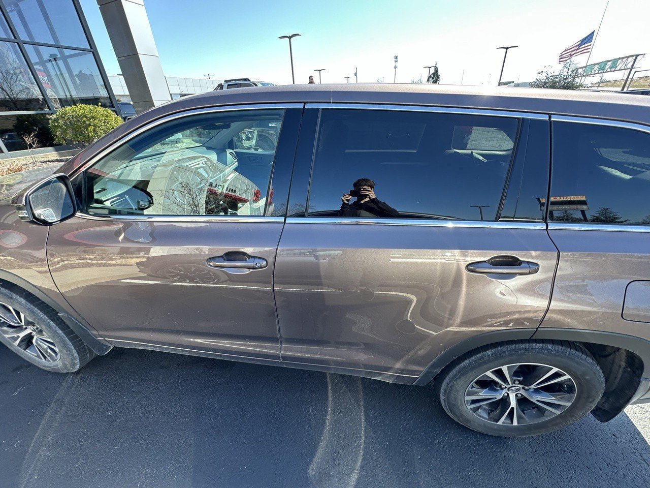 Used 2017 Toyota Highlander LE AWD/4WD image 7