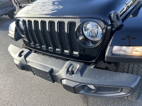 Used 2022 Jeep Wrangler Unlimited Sahara image 8