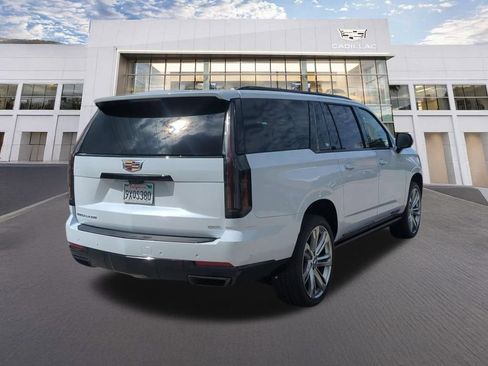 Used 2026 Cadillac Escalade ESV Platinum Sport w/ LPO, Floor Liner Package AWD/4WD image 5