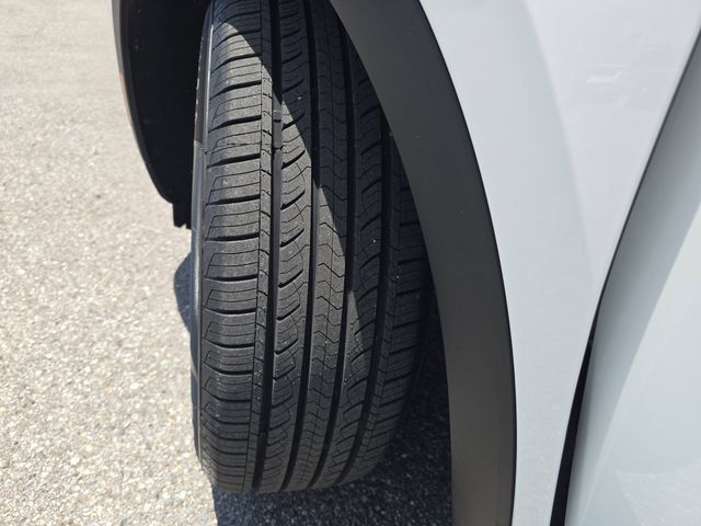 Certified 2021 Buick Envision Preferred FWD image 31