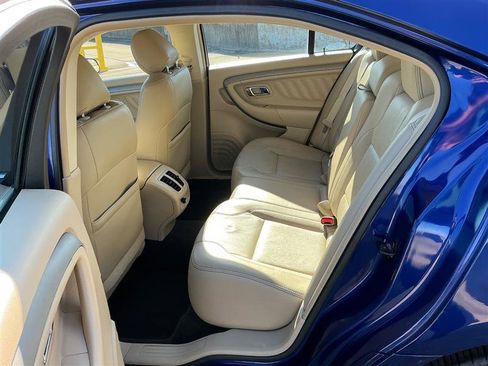 Used 2015 Ford Taurus SEL w/ Equipment Group 201A image 30