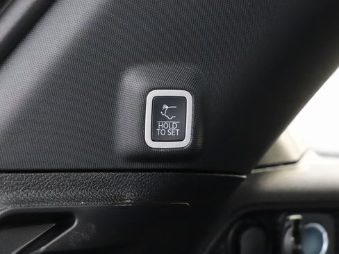 New 2025 Jeep Grand Cherokee Limited image 8