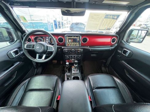 Used 2023 Jeep Gladiator Rubicon w/ Cold Weather Group AWD/4WD image 23