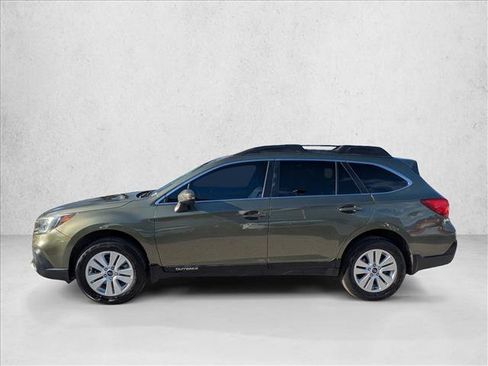 Used 2018 Subaru Outback 2.5i Premium AWD/4WD image 9