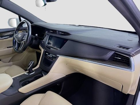 Used 2019 Cadillac XT5 FWD image 31