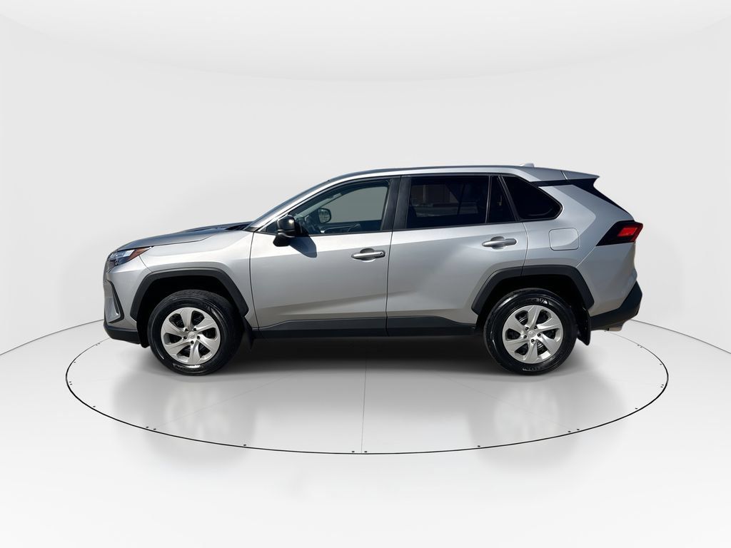 Used 2023 Toyota RAV4 LE FWD image 5