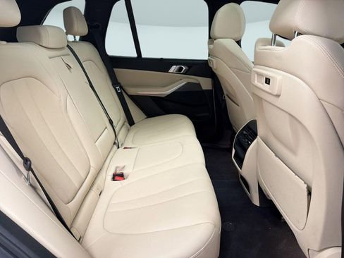 Used 2022 BMW X5 sDrive40i RWD image 28