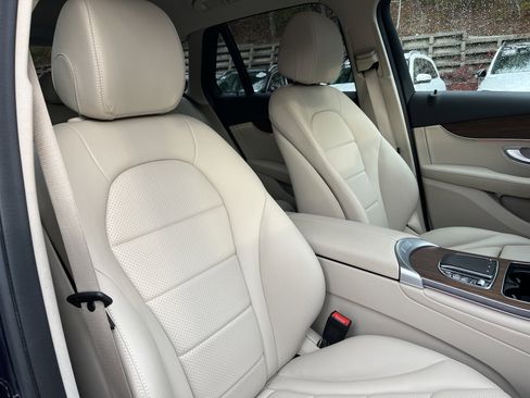 Certified 2022 Mercedes-Benz GLC 300 4MATIC image 56