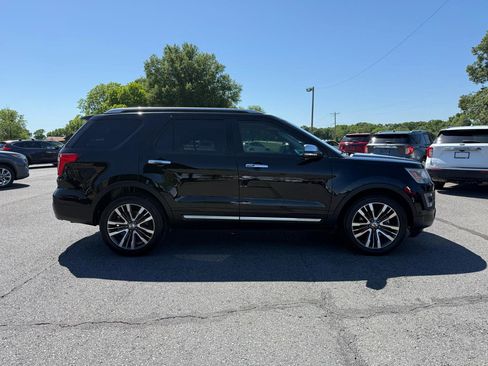 Used 2016 Ford Explorer Platinum AWD/4WD image 7