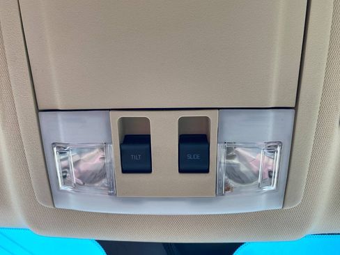 Used 2014 Ford Taurus SEL w/ Equipment Group 201A FWD image 20