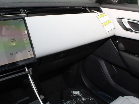 New 2026 Land Rover Range Rover Velar Dynamic SE AWD/4WD image 37