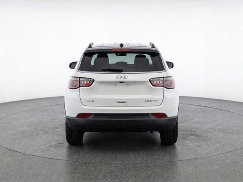 Used 2025 Jeep Compass Limited AWD/4WD image 7