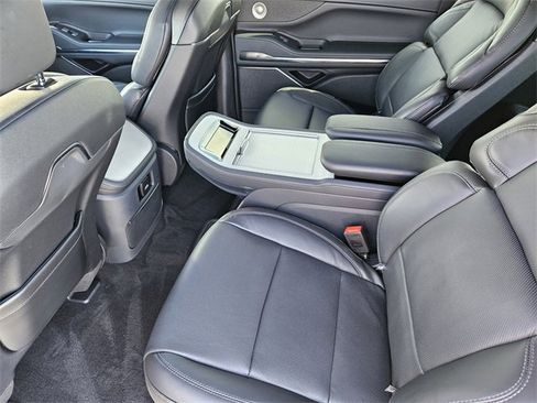 New 2025 Lincoln Navigator L Reserve w/ Jet Appearance Package image 27