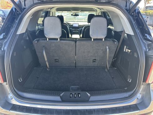 Used 2023 Ford Explorer Limited image 18