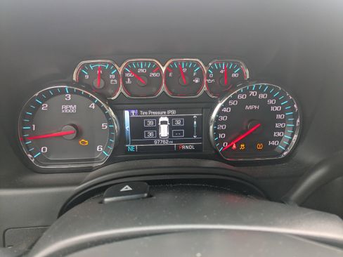 Used 2019 Chevrolet Tahoe LT image 32