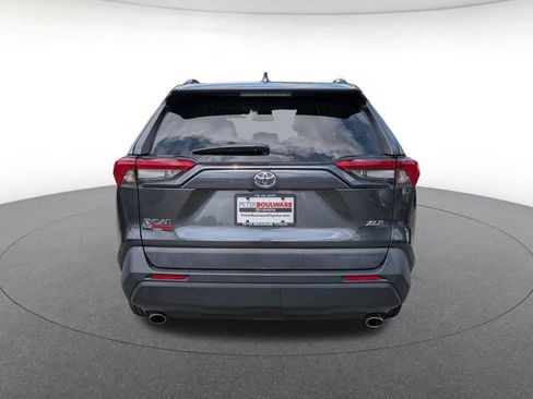 Used 2021 Toyota RAV4 XLE w/ Convenience Package FWD image 5