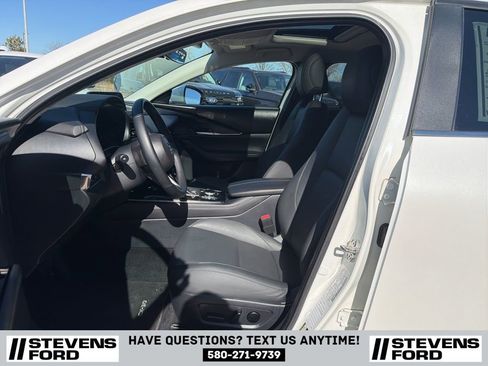 Used 2025 MAZDA CX-30 AWD 2.5 S w/ Preferred Package image 11