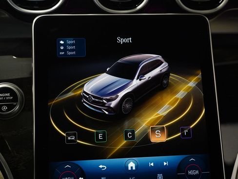 New 2026 Mercedes-Benz GLC 300 4MATIC image 23