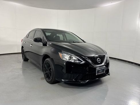 Used 2018 Nissan Sentra S FWD image 4