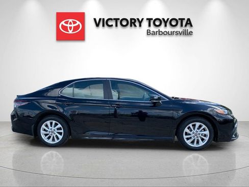Used 2024 Toyota Camry SE FWD image 6