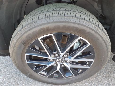 Used 2024 Lexus GX 550 w/ Accessory Package (2T) AWD/4WD image 4